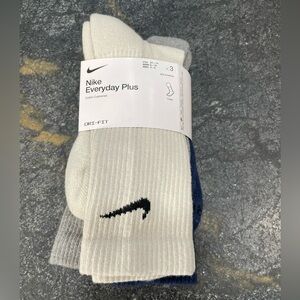 Nike Everyday Plus Athletic DRI-FIT Socks - NWT